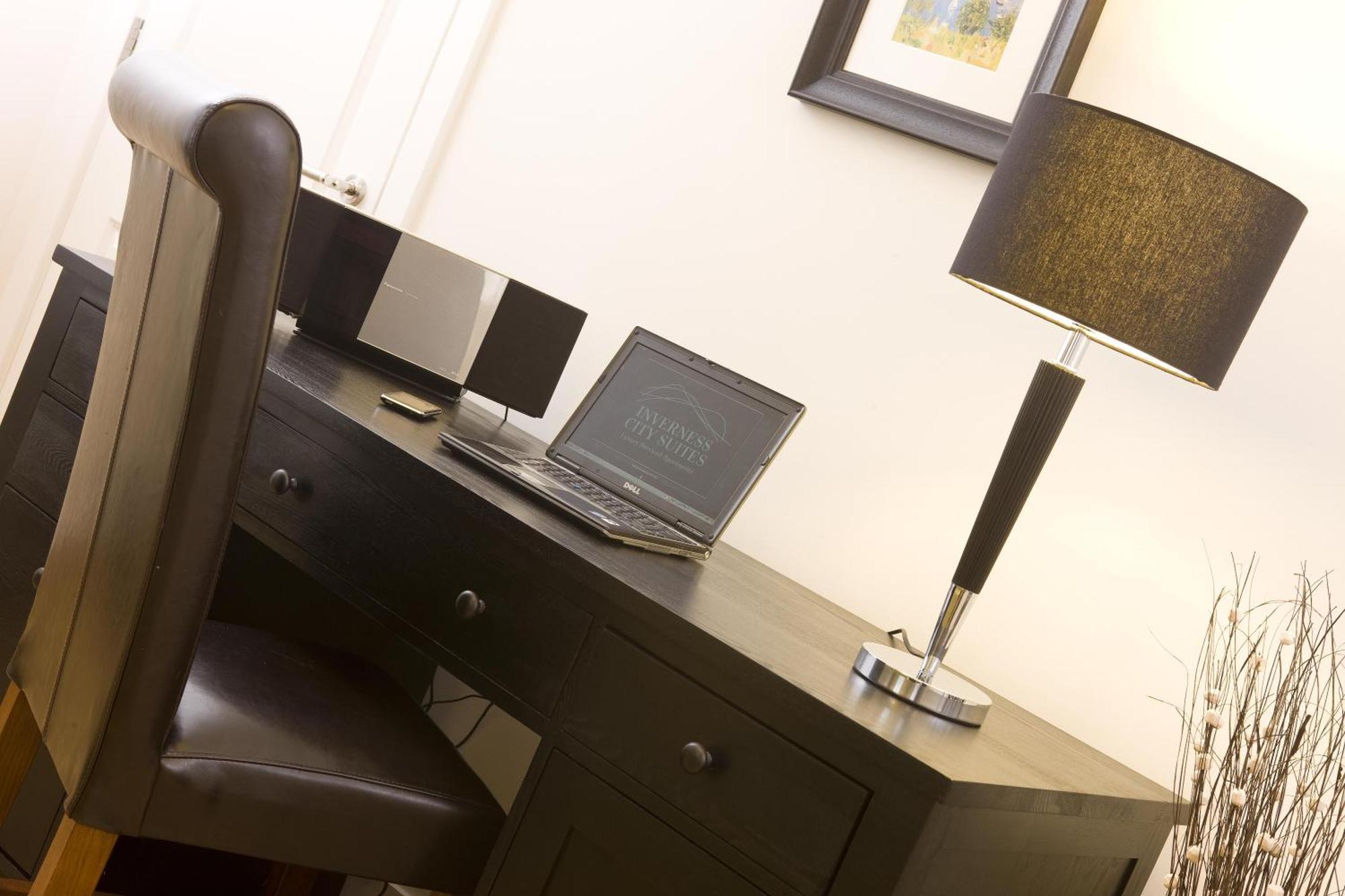 Inverness City Suites Ngoại thất bức ảnh