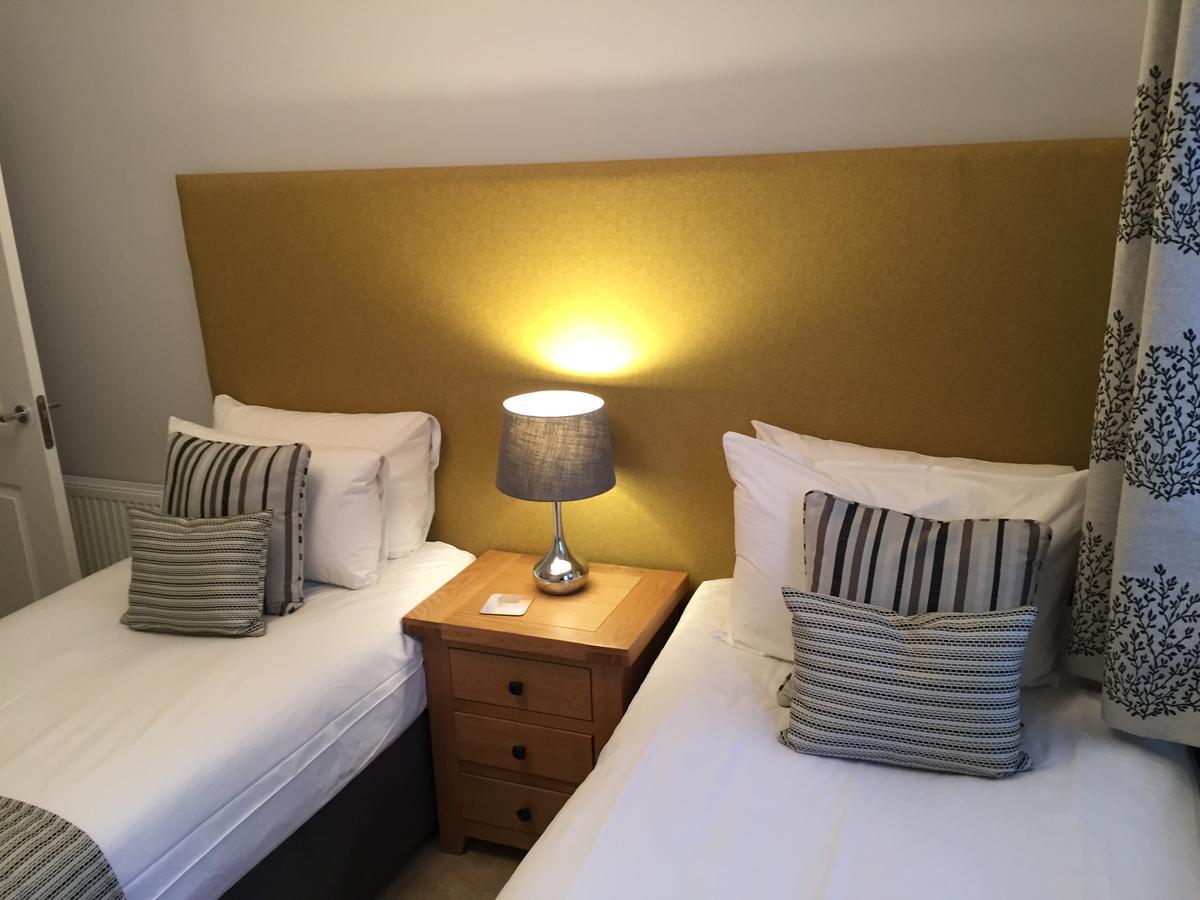 Inverness City Suites Ngoại thất bức ảnh